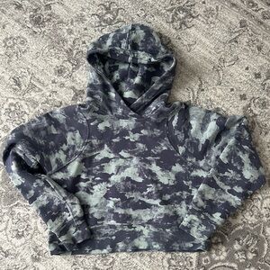 Lululemon cropped hoodie size 4
